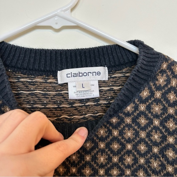 Claiborne Vintage Heavy Knit Patterned Sweater - Picture 2 of 5